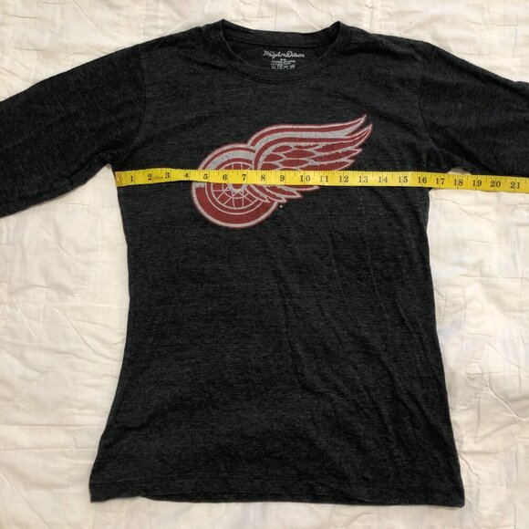 3/$25 ❥ NHL Detroit Red Wings Hockey Long-Sleeve Cotton Stretch Logo Tee XL - Picture 11 of 13